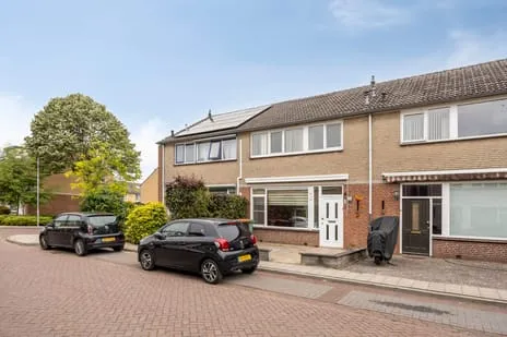 Terraced house for sale: Utrechtstraat 9, De Kruiskamp 'S-Hertogenbosch