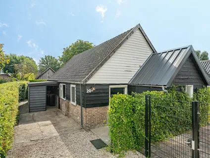 Vrijstaande woning te koop: Uttilochweg 20A, Uddel