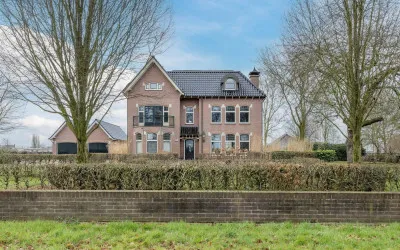 Vrijstaande woning te koop: Vaart ZZ 235, Nieuw-Amsterdam