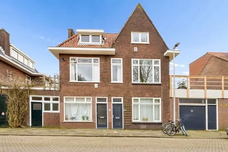 Twee-onder-één-kap te koop: Vaartscherijnstraat 100, Oud Hoograven-Noord Utrecht