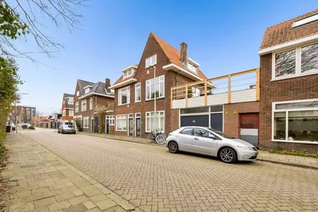 Twee-onder-één-kap te koop: Vaartscherijnstraat 102, Oud Hoograven-Noord Utrecht