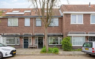 Tussenwoning te koop: Vaartscherijnstraat 14, Oud Hoograven-Noord Utrecht