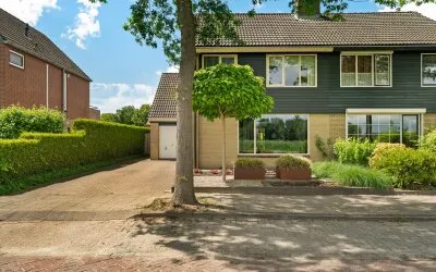 Hoekwoning te koop: Vaartweg 21, Espel-woonkern Espel