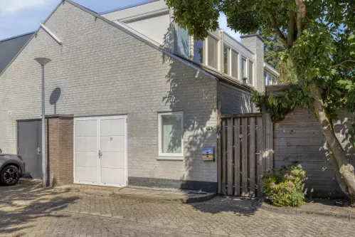 Hoekwoning te koop: Vaarzenhof 176, Uden