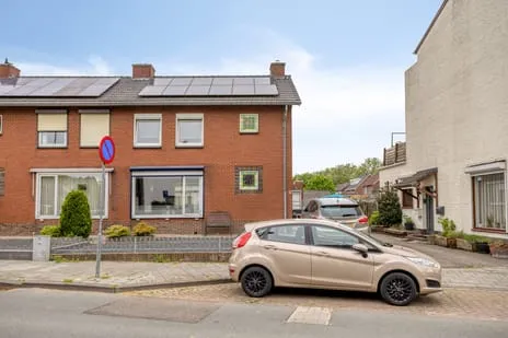 Twee-onder-één-kap te koop: Valderenstraat 12, Lindenheuvel Geleen