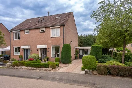 Twee-onder-één-kap te koop: Vale Ouwelaan 138, ’t Harde Oost 'T Harde