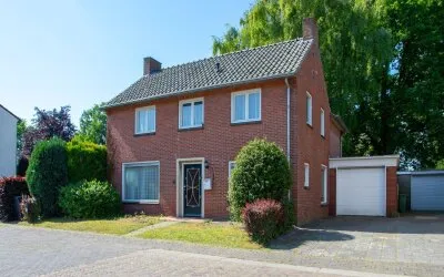 Vrijstaande woning te koop: Valensplein 1, Hoogeloon Hoogeloon