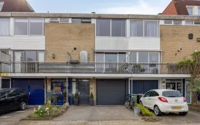 Tussenwoning te koop: Valeriaanstraat 113, Smitsveen Soest