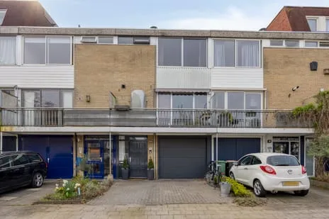 Tussenwoning te koop: Valeriaanstraat 113, Smitsveen Soest