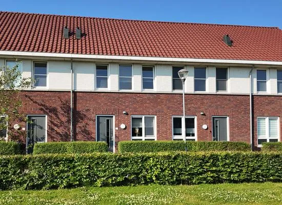 Tussenwoning te koop: Valkenbergse Amer 18, Verspreide huizen Willemstad Willemstad
