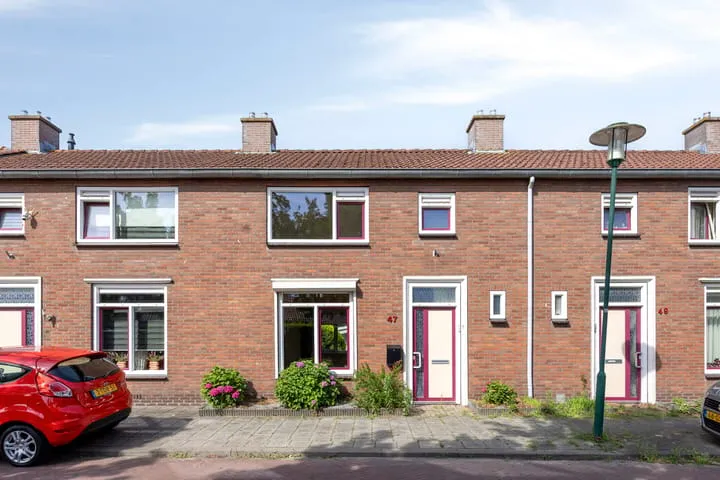 Tussenwoning te koop: Valkenbergstraat 47, De Dreven Made