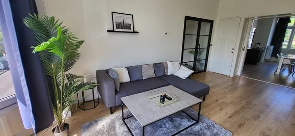 Home for rent: Valkenboskade, Bloemenbuurt-Oost 'S-Gravenhage