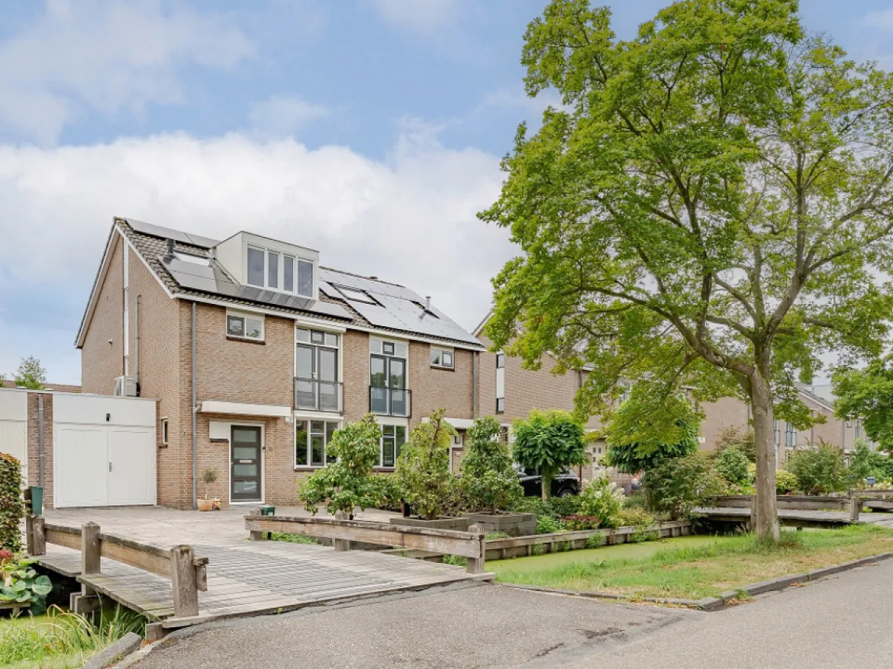 Tussenwoning te koop: Valkenburgerlaan 30, Boskoop