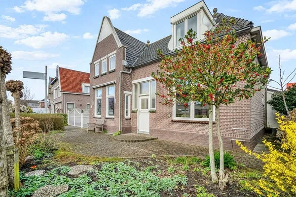Vrijstaande woning te koop: Valkenburgseweg 42, Molenwijk Katwijk