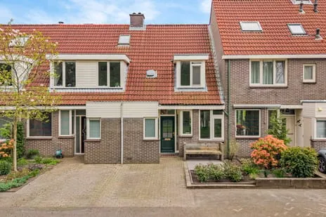 Tussenwoning te koop: Valkenhoeve 7, Leusden