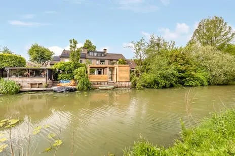 Tussenwoning te koop: Valkenhof 17, Strijland-west Nijkerk
