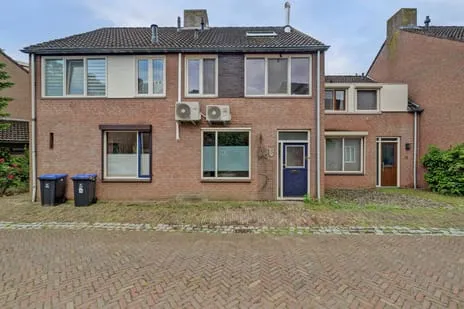 Tussenwoning te koop: Valkenhorst 72, Cuijk Padbroek Cuijk