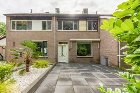 Terraced house for sale: Valkenhorst 9, Cuijk Padbroek Cuijk