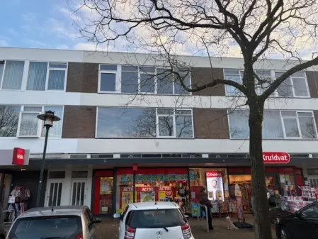 Tussenwoning te huur: Valkeniersplein 10A, Blauwe Kei Breda
