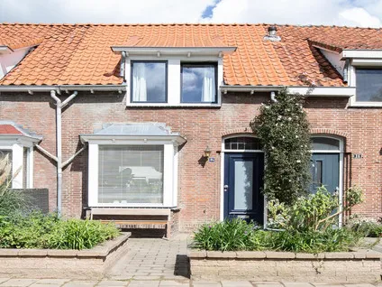 Tussenwoning te koop: Valkenierstraat 34, Fatima West Tilburg