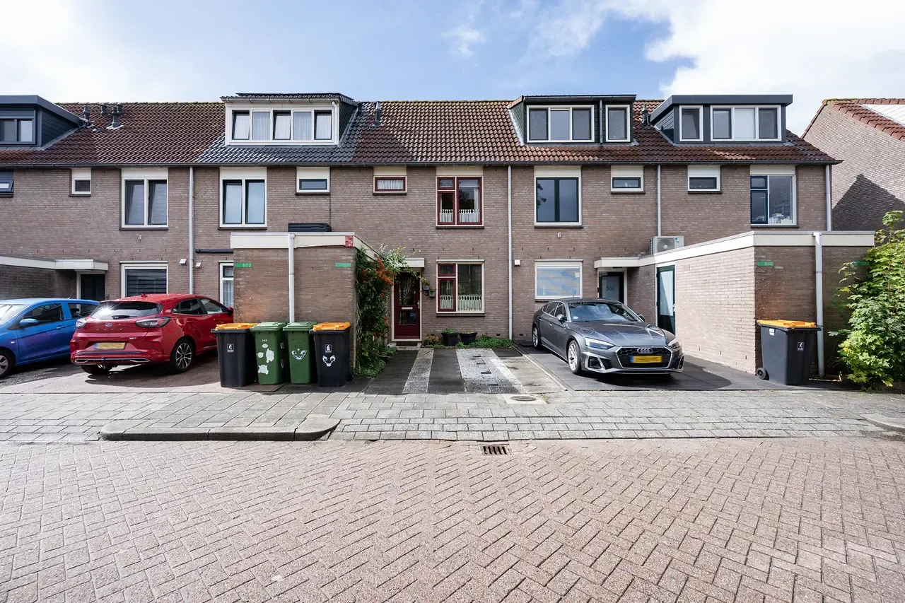Tussenwoning te koop: Valkenkamp 581, Maarssen