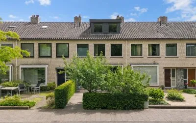 Tussenwoning te koop: Valkenkamp 7, Driebergen-Zuidwest Driebergen-Rijsenburg