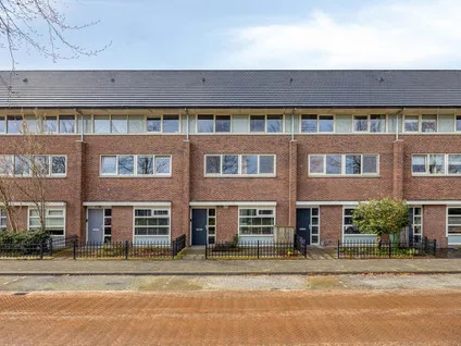 Tussenwoning te koop: Valkenlaar 5, Bavel