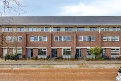 Tussenwoning te koop: Valkenlaar 5, Nieuw Wolfslaar Bavel (Gem. Breda)