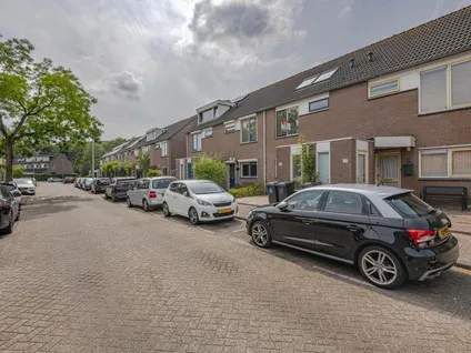 Tussenwoning te koop: Valkhofstraat 35, Beverwaard Rotterdam