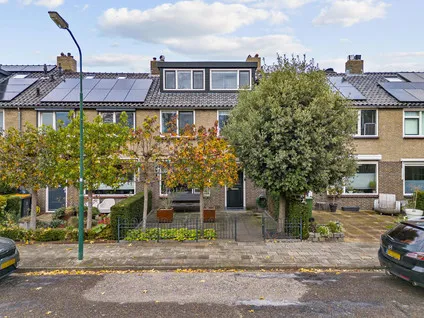 Tussenwoning te koop: Valklaan 8, Maartensdijk