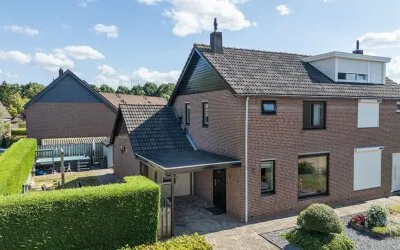 Semi-detached for sale: Valkstraat 12, Hank Hank