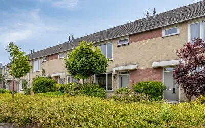 Terraced house for sale: Valkstraat 32, Het Eiland Sneek