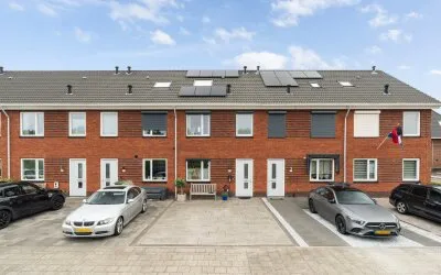 Tussenwoning te koop: Vallumstraat 25, Hoogeland Oost Naaldwijk