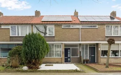 Tussenwoning te koop: van Aitzemastraat 4, Prinsejagt Eindhoven