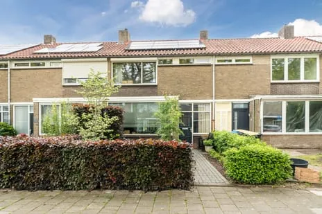 Terraced house for sale: van Aitzemastraat 8, Prinsejagt Eindhoven