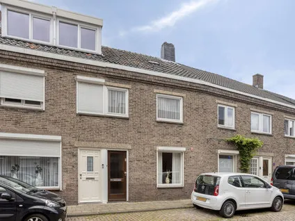 Tussenwoning te koop: Van Alkemadestraat 16, Hoefstraat Zuid Tilburg