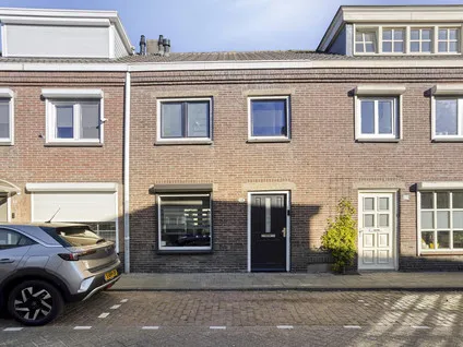Tussenwoning te koop: Van Alkemadestraat 21, Hoefstraat Zuid Tilburg