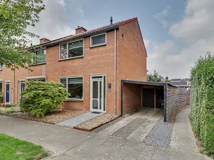 Hoekwoning te koop: van Arkelstraat 18, Westelijke uitbreiding Asperen Asperen