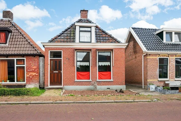 Vrijstaande woning te koop: Van Aylvawâl 10, Holwert