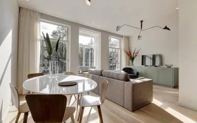 Appartement te huur: Van Baerlestraat 116-2, Hondecoeterbuurt Amsterdam
