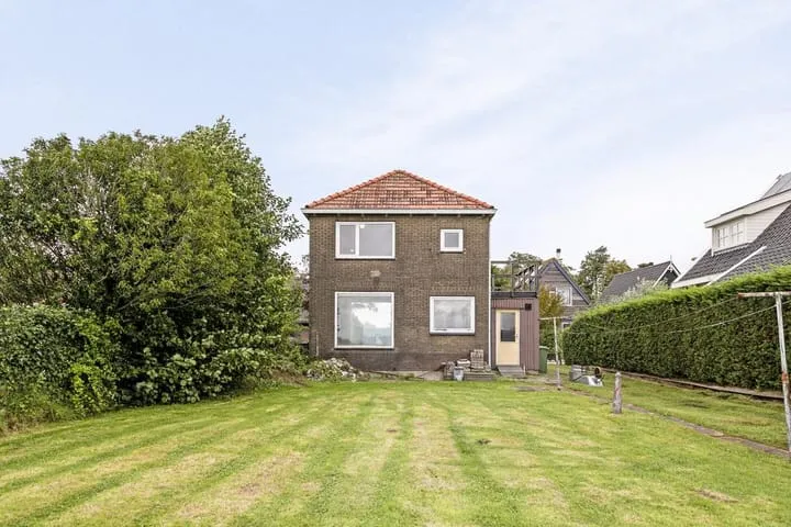 Detached house for sale: van Beekstraat 134, Buitengebied Landsmeer
