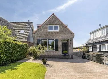 Vrijstaande woning te koop: van Beekstraat 284, Buitengebied Landsmeer