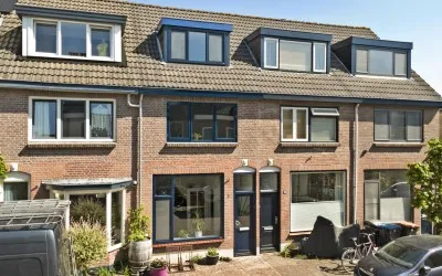 Tussenwoning te koop: Van Bemmelstraat 54, Verhoevenstraat e.o. Amersfoort