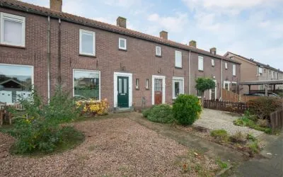Tussenwoning te koop: van Blankensteinstraat 10, Kern Heenvliet Heenvliet
