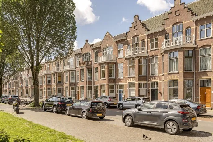 Tussenwoning te koop: Van Boetzelaerlaan 92, Geuzenkwartier 'S-Gravenhage
