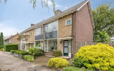 Hoekwoning te koop: Van Boetzelaerstraat 117, Alphen Aan Den Rijn