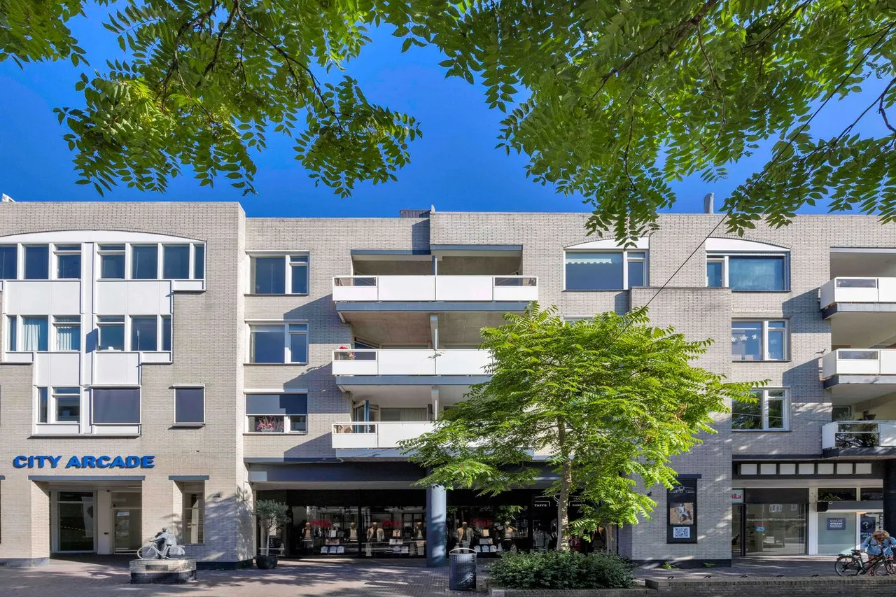 Appartement te koop: Van Boetzelaerstraat 37, Alphen Aan Den Rijn