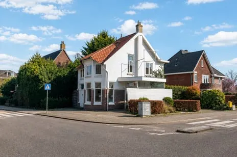 Detached house for sale: Van Boetzelaerstraat 42, Van Boetzelaerstraat Alphen Aan Den Rijn