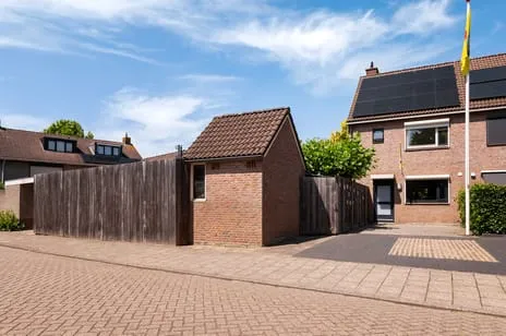 Hoekwoning te koop: van Coeverdenstraat 1, Heeckeren Goor
