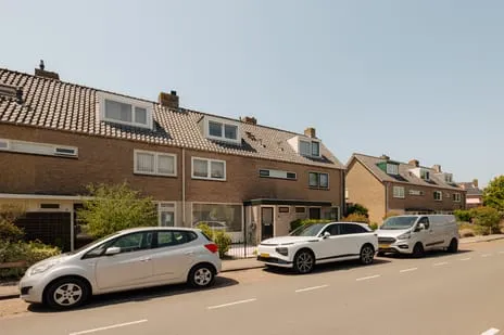 Tussenwoning te koop: Van Cranenburchlaan 21, Groot Deijleroord en Ter Weer Wassenaar